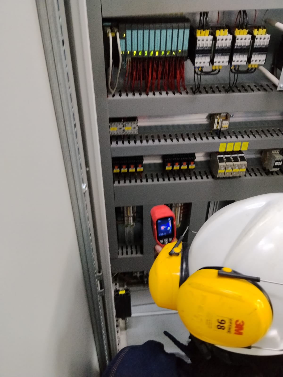 instalaciones eléctricas en Lima tablero eléctrico industrial